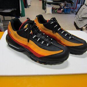 Nike Air Max 95 Men's 11.5 Black Kumquat Athletic Shoe's DC9412-001